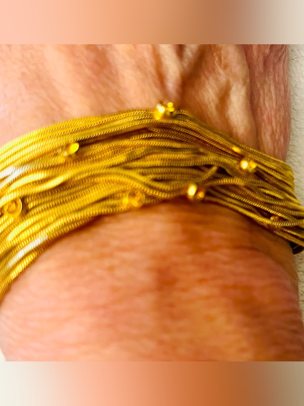 Designer MCM Gold bracelet - Picture 4 of 4